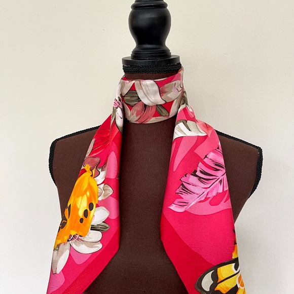 Salvatore Ferragamo Butterfly Red Pink Multicolor Flora Silk Scarf - Picture 12 of 15